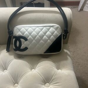 CHANEL White and Black Quilted Shoulder Bag